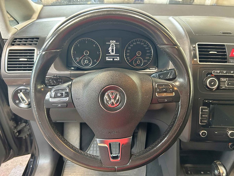 Volkswagen Touran 1.6 TDi 