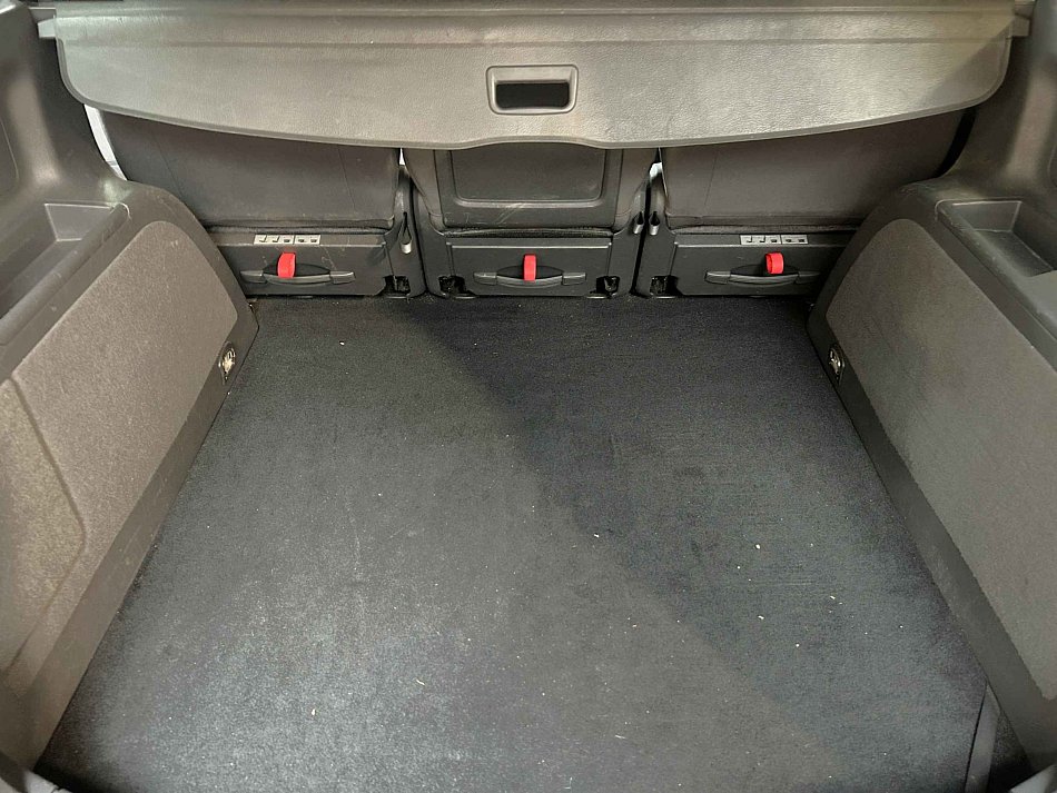 Volkswagen Touran 1.6 TDi 