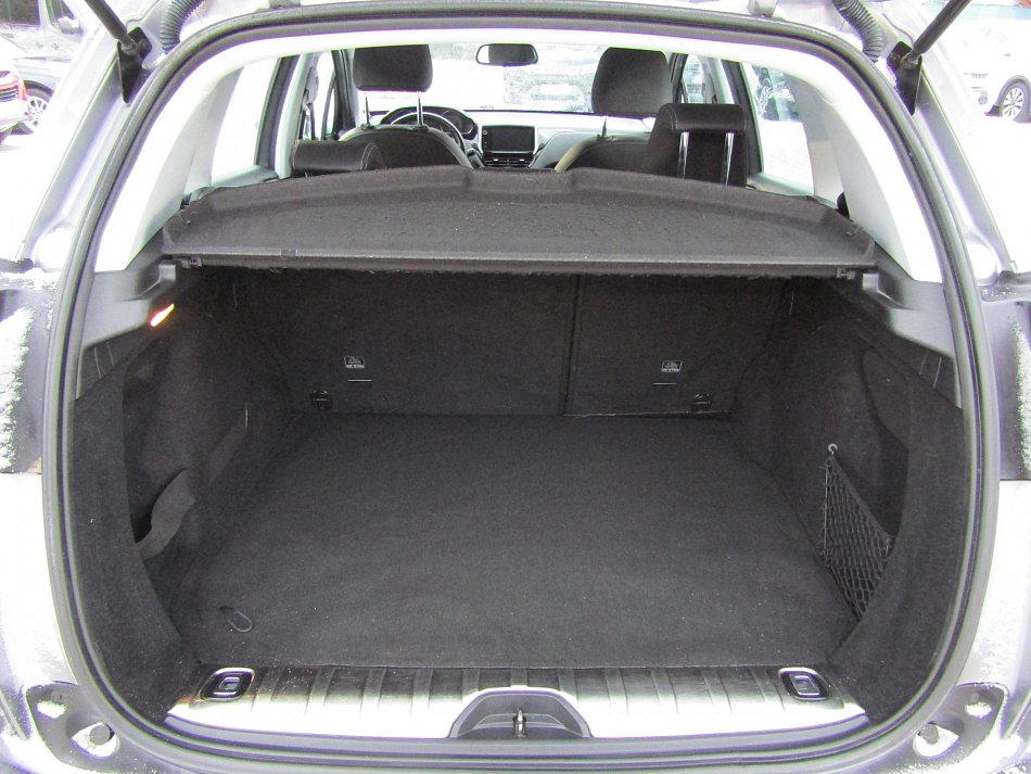 Peugeot 2008 1.2 e-THP Allure