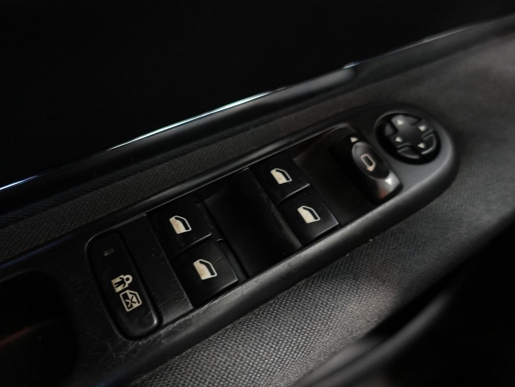 Peugeot 5008 1.6 HDi 