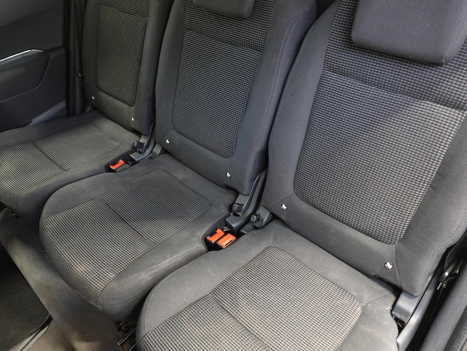 Peugeot 5008 1.6 HDi 