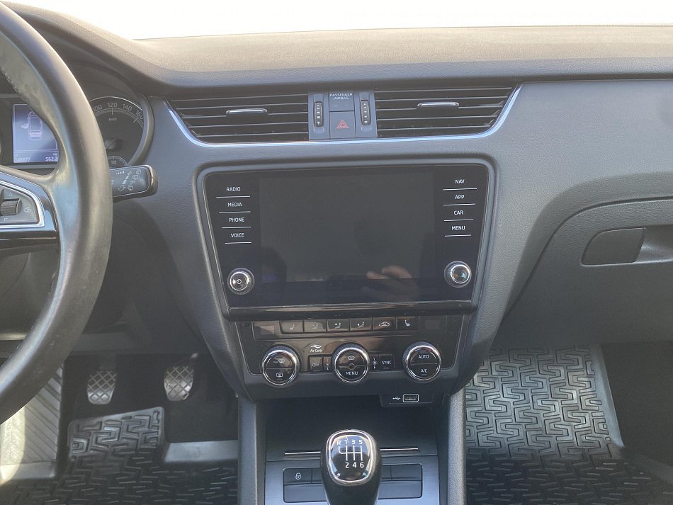 Škoda Octavia III 1.5 TSi Soleil