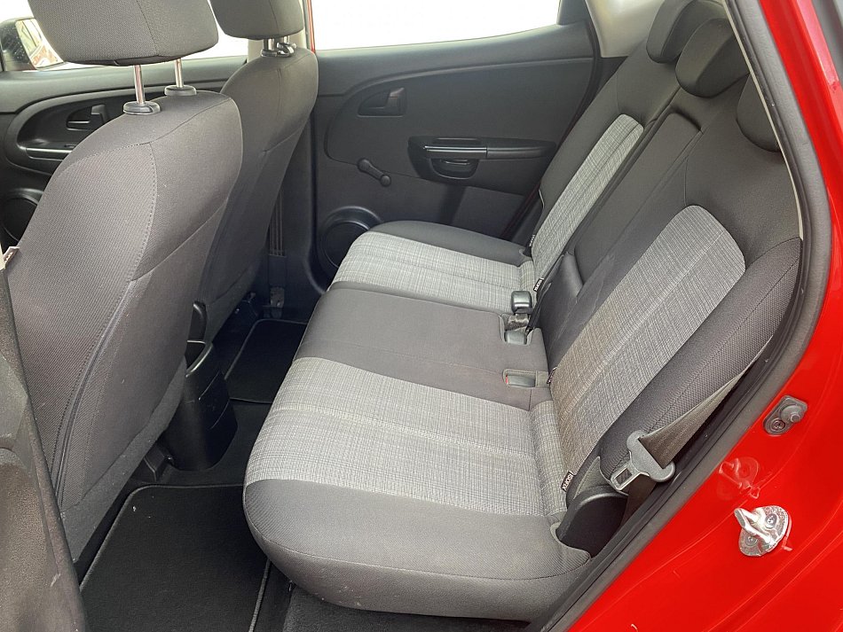 Kia Venga 1.4i 