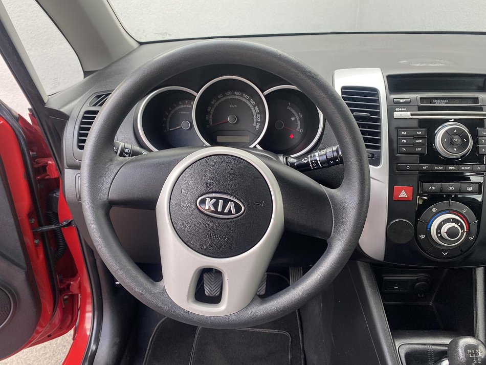 Kia Venga 1.4i 