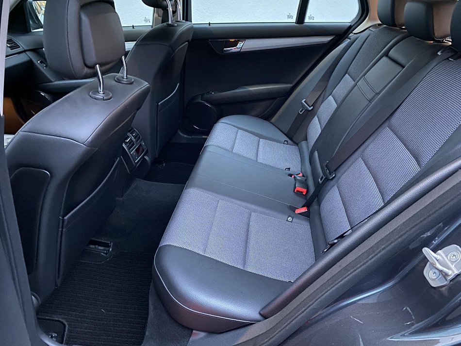 Mercedes-Benz Třída C 3.0i Avantgarde C280