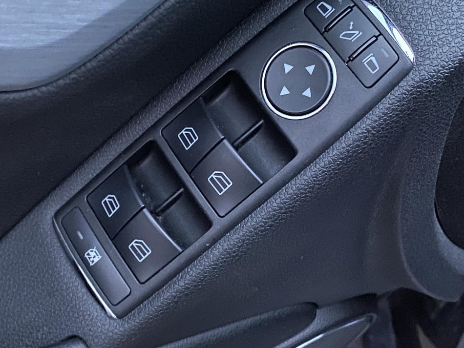 Mercedes-Benz Třída C 3.0i Avantgarde C280