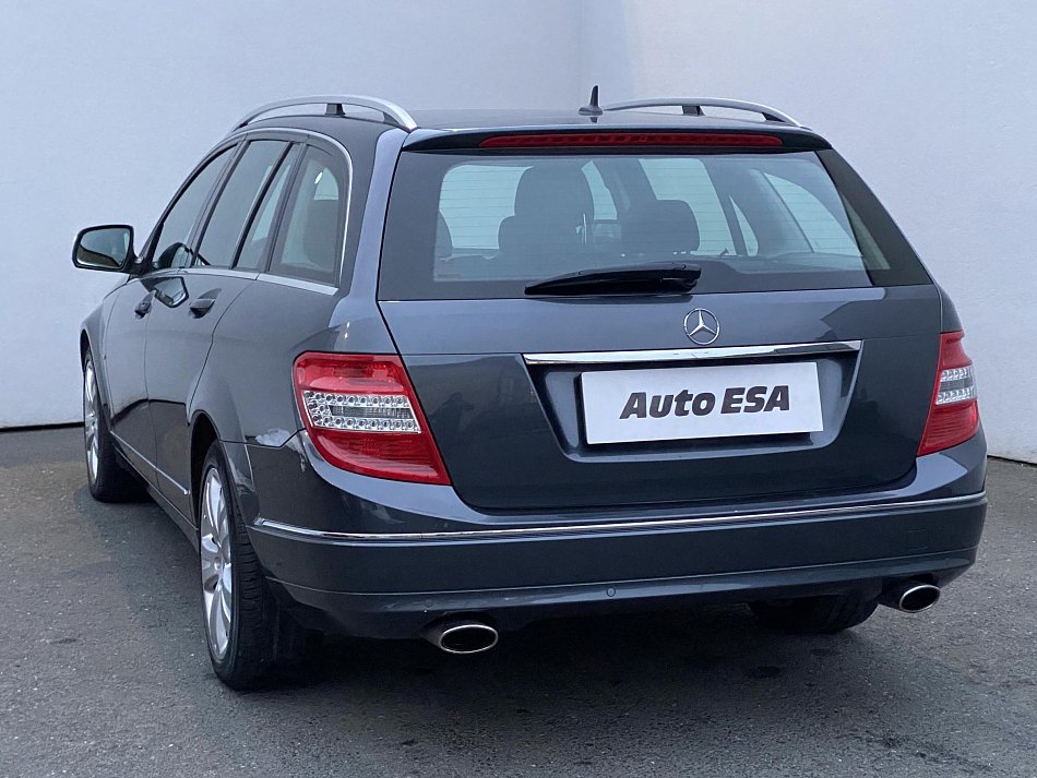 Mercedes-Benz Třída C 3.0i Avantgarde C280
