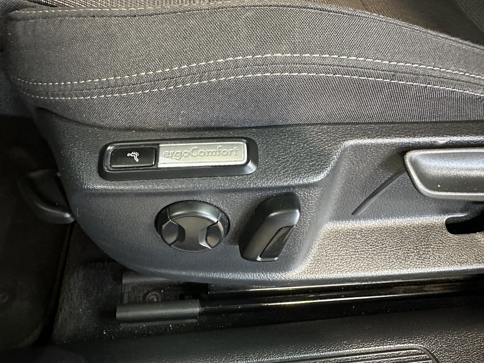 Volkswagen Passat 2.0TDi 