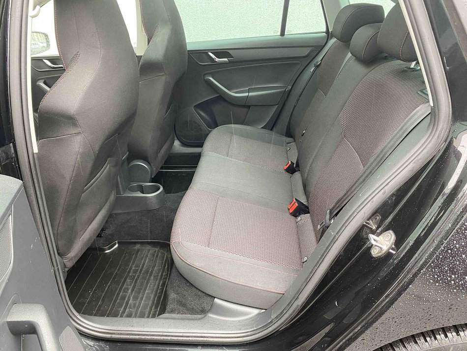 Škoda Rapid 1.6 TDi Sport