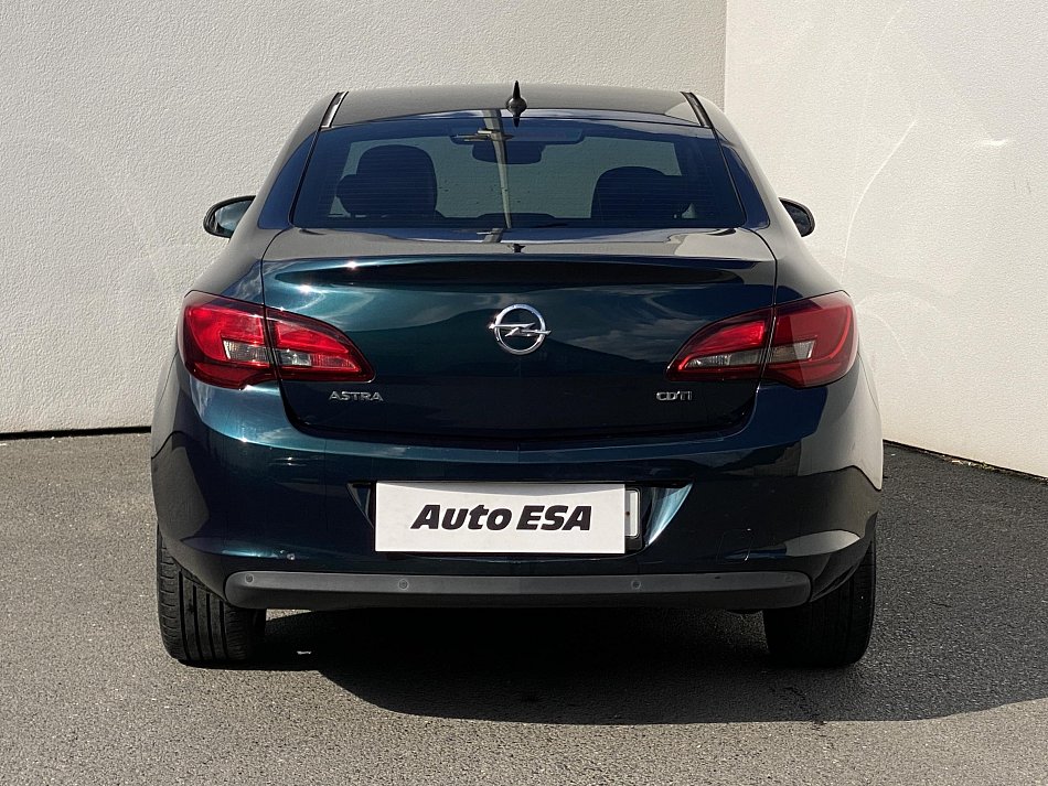 Opel Astra 1.6CDTi 