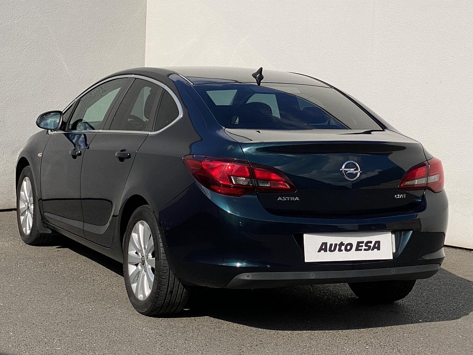Opel Astra 1.6CDTi 