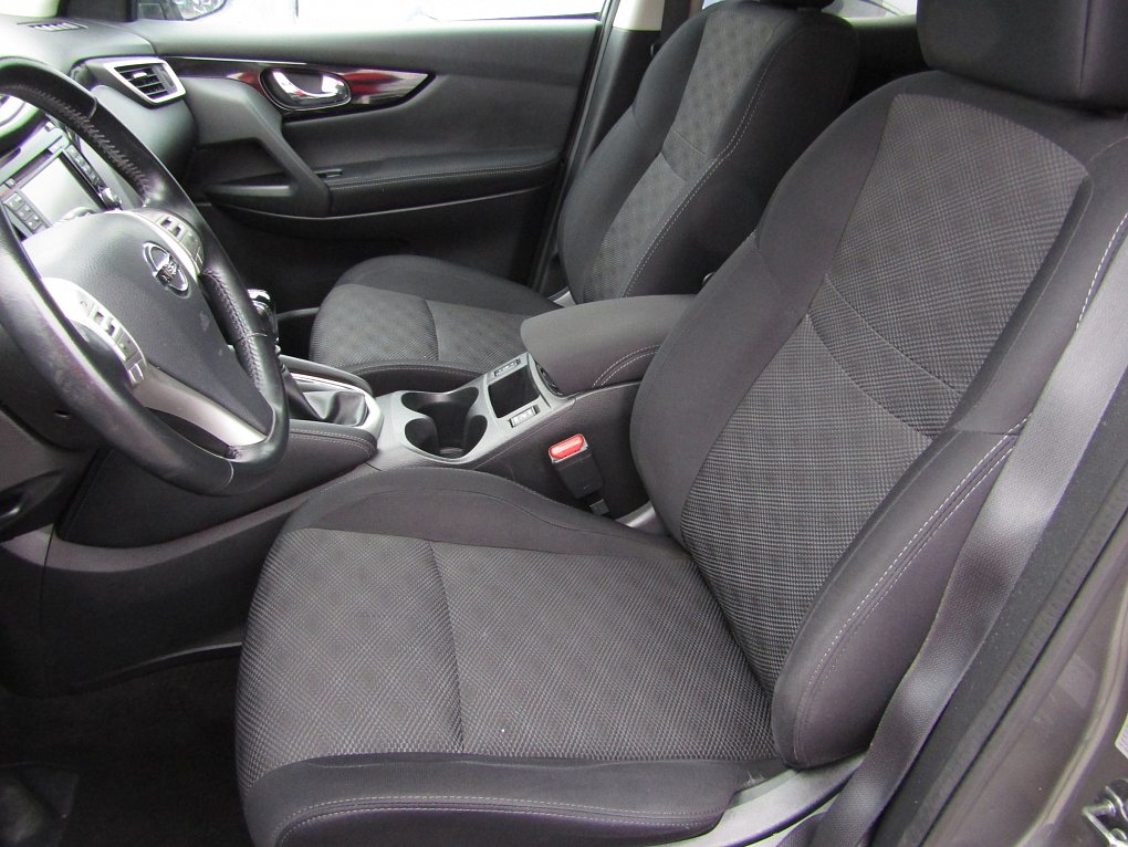Nissan Qashqai 1.2 DiG-T N-Connecta 4X2