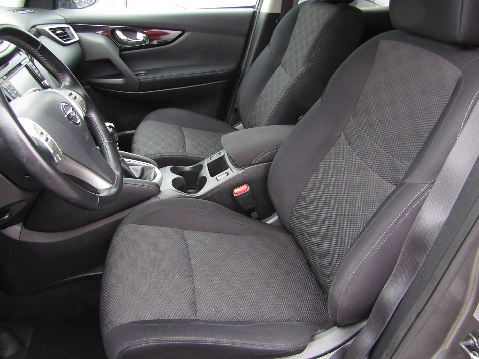 Nissan Qashqai 1.2 DiG-T N-Connecta 4X2