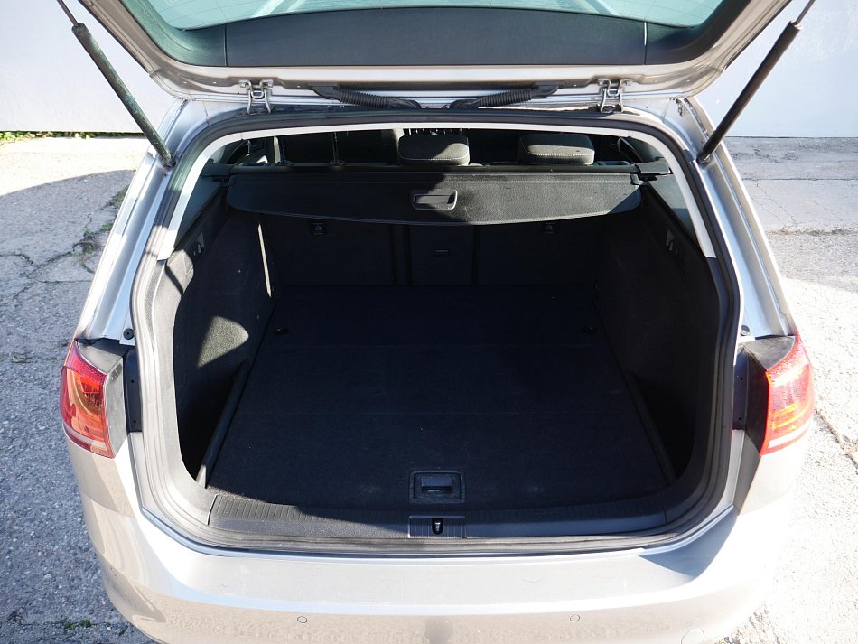 Volkswagen Golf 1.6 TDi 