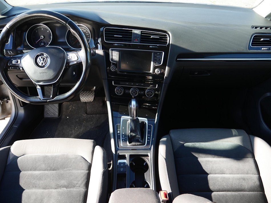 Volkswagen Golf 1.6 TDi 