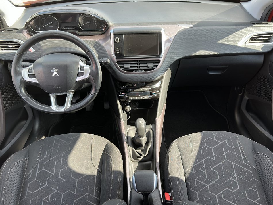 Peugeot 2008 1.6 VTI 