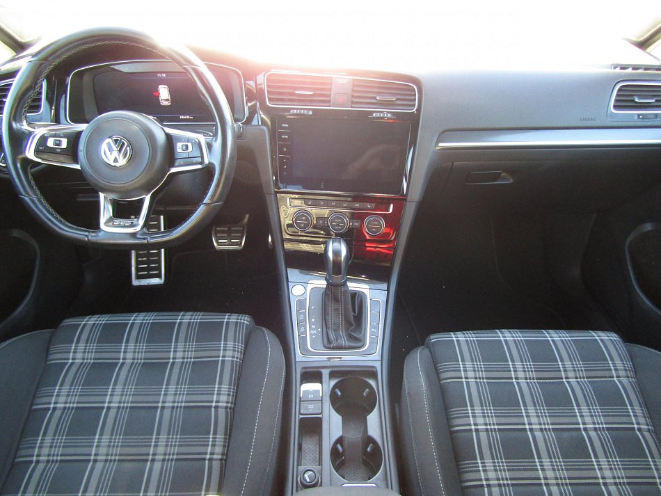 Volkswagen Golf 2.0 TDI GTD