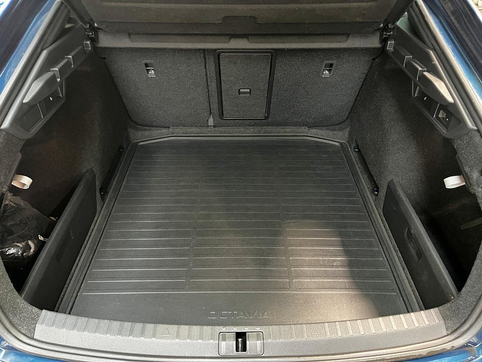 Škoda Octavia IV 2.0 TSi Style 4x4