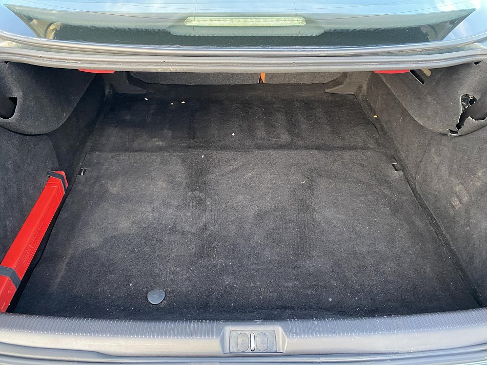 Peugeot 607 2.2 HDi 