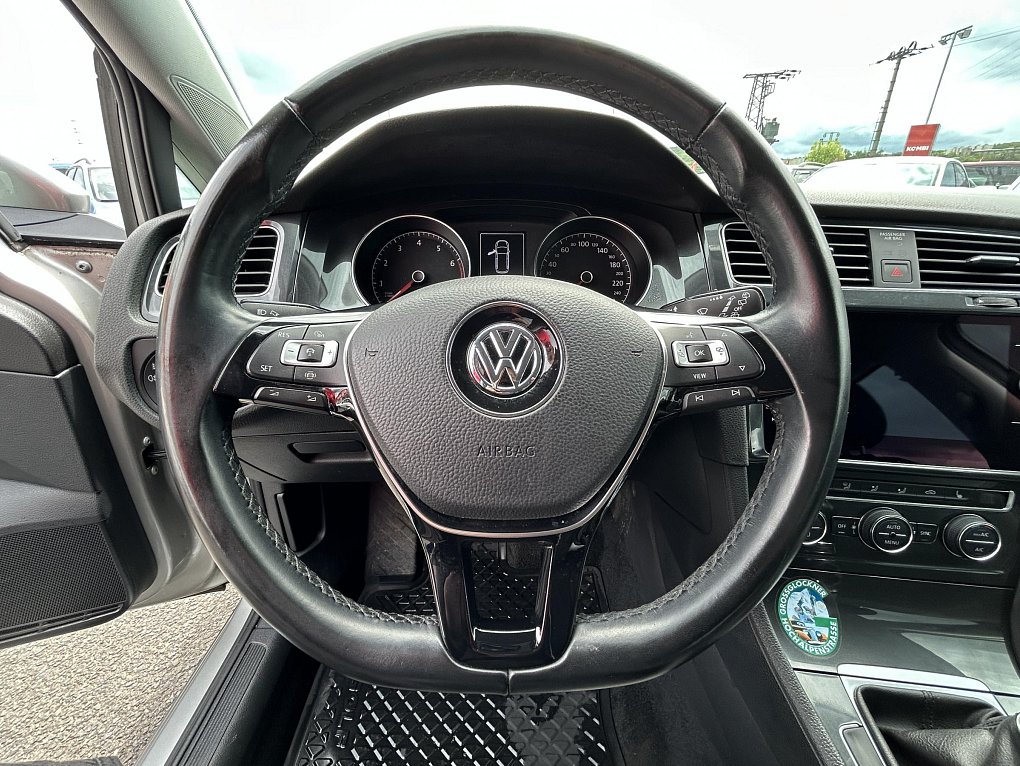 Volkswagen Golf 1.5TSI 