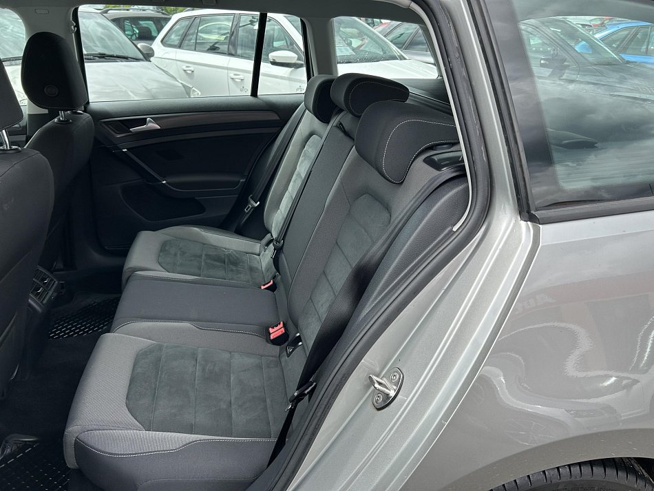 Volkswagen Golf 1.5TSI 