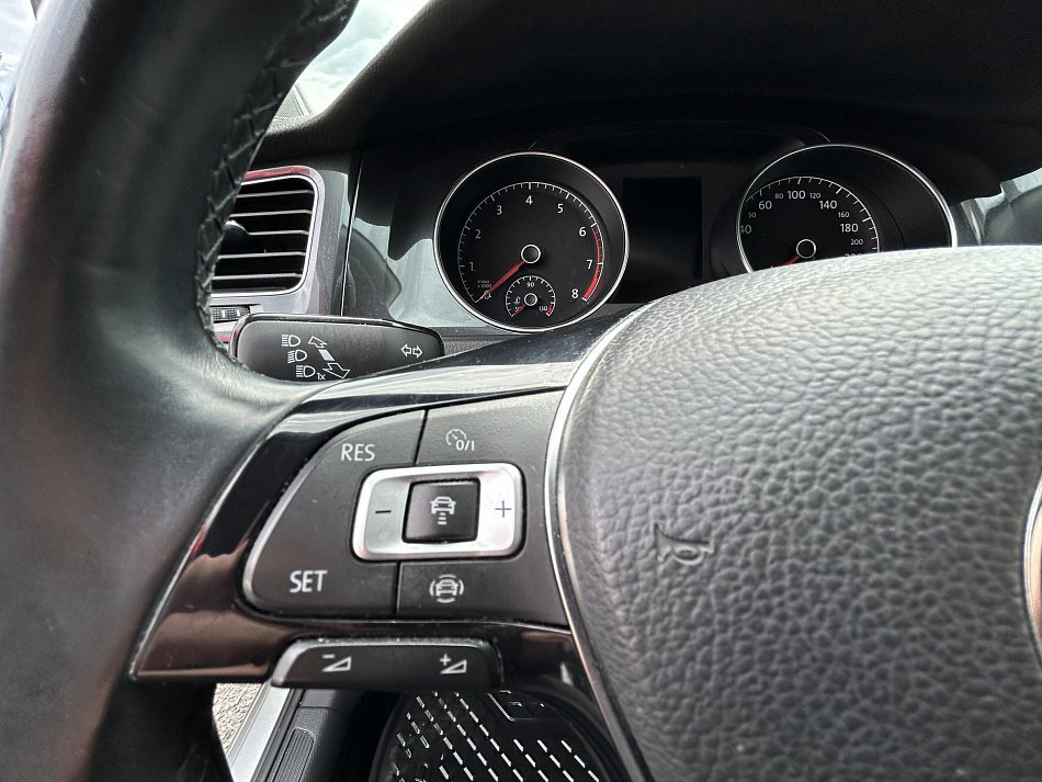 Volkswagen Golf 1.5TSI 
