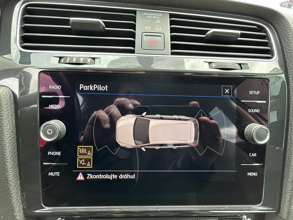 Volkswagen Golf 1.5TSI 