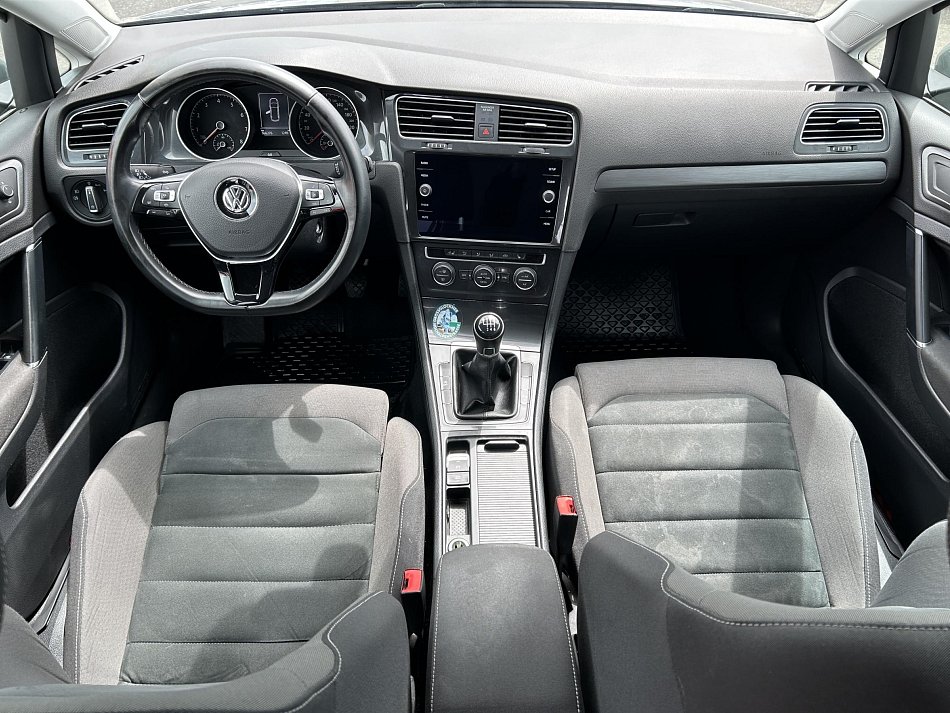 Volkswagen Golf 1.5TSI 