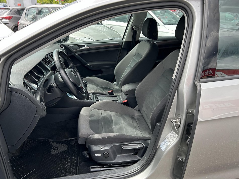 Volkswagen Golf 1.5TSI 