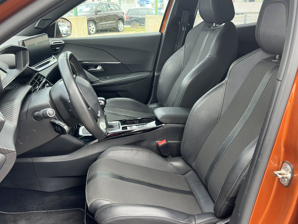 Peugeot 2008 1.2PT GT Line