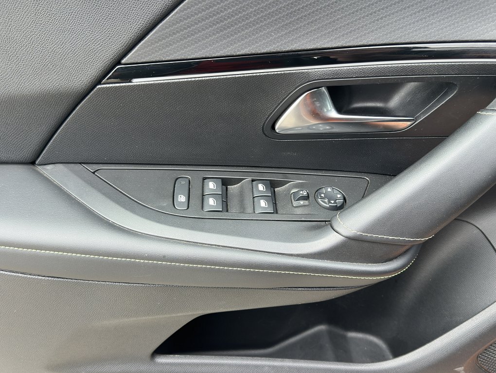 Peugeot 2008 1.2PT GT Line