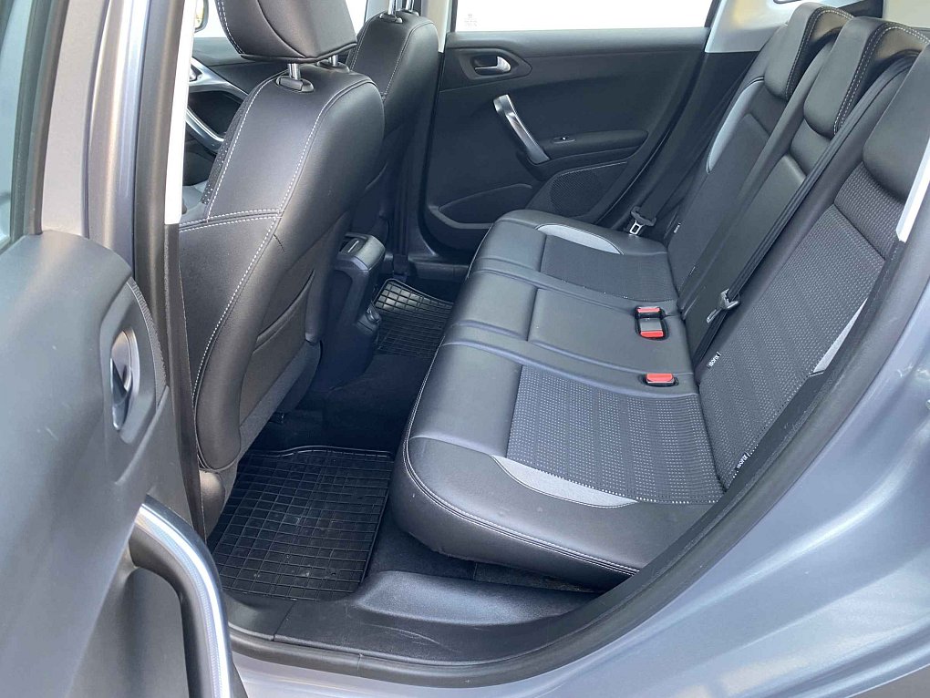 Peugeot 2008 1.6VTi 