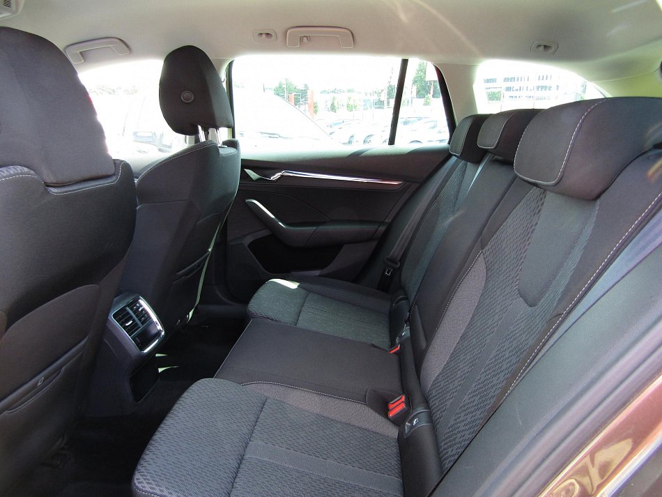 Škoda Octavia IV 1.5 TSi Style