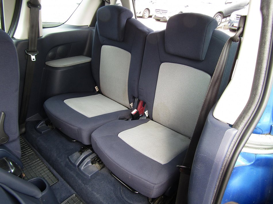 Peugeot 1007 1.4i 