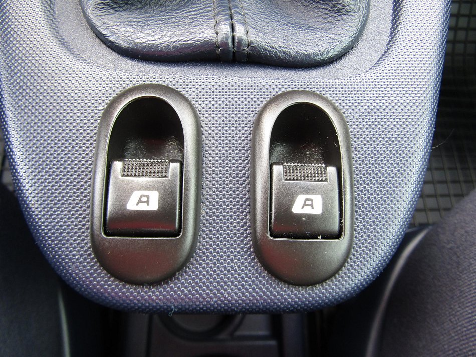Peugeot 1007 1.4i 