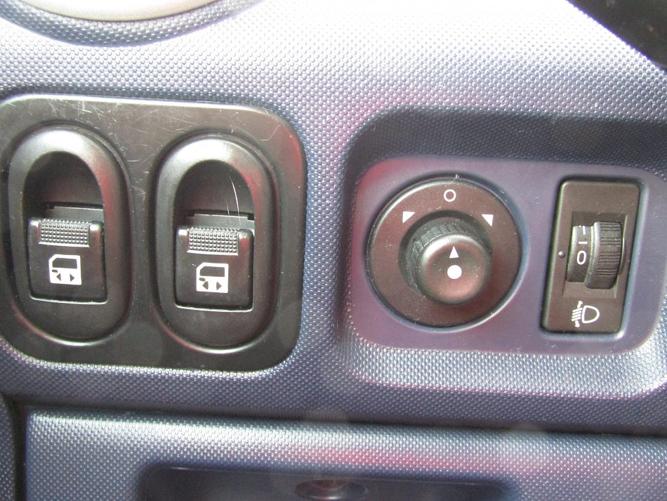 Peugeot 1007 1.4i 
