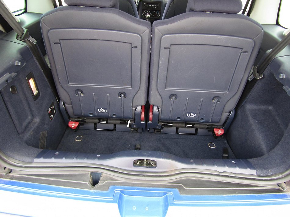 Peugeot 1007 1.4i 