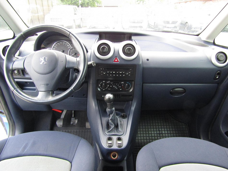 Peugeot 1007 1.4i 