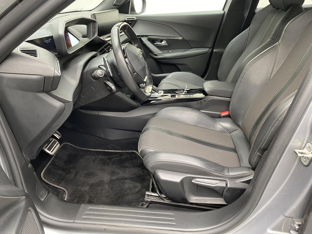 Peugeot 2008 1.2 PT GT