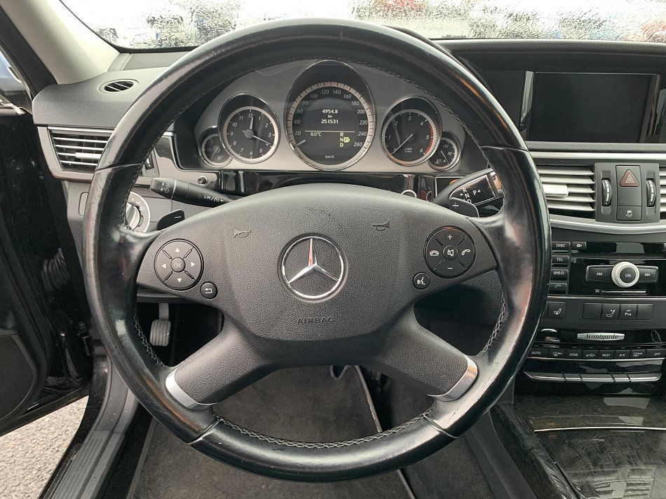 Mercedes-Benz Třída E 3.0 CDI 