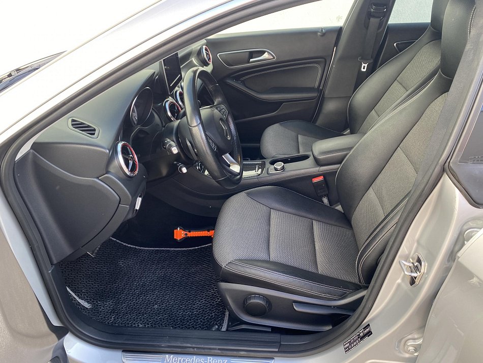 Mercedes-Benz CLA 2.2 CDi  200