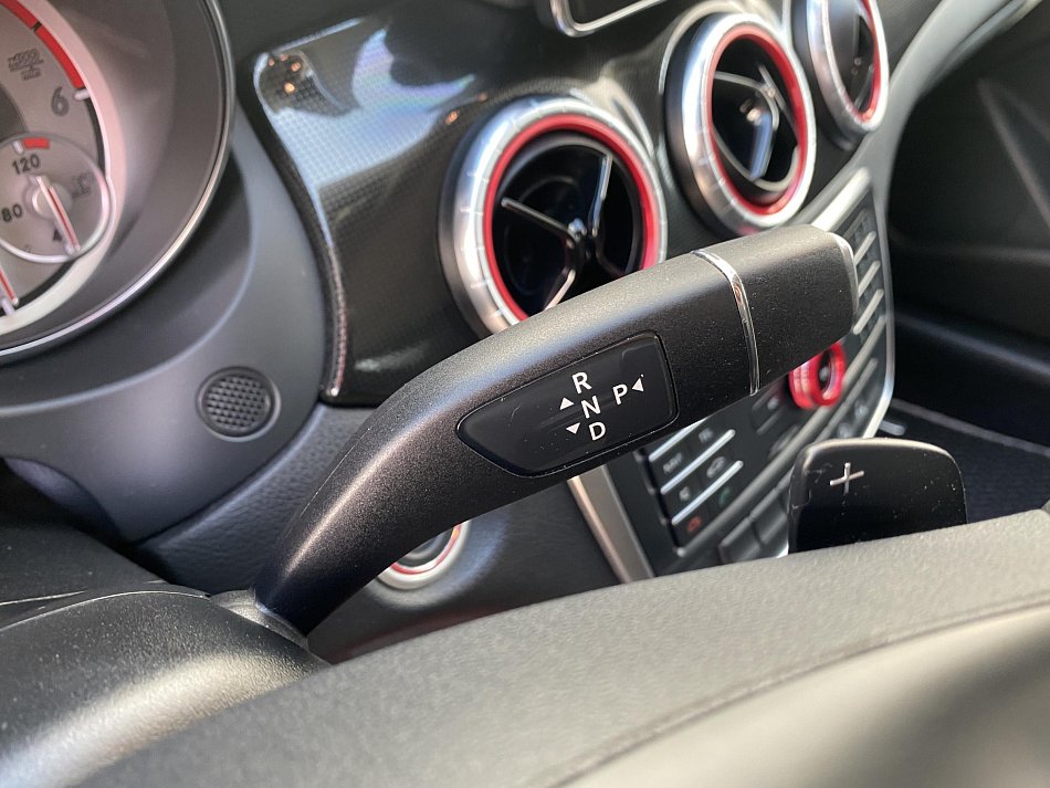 Mercedes-Benz CLA 2.2 CDi  200