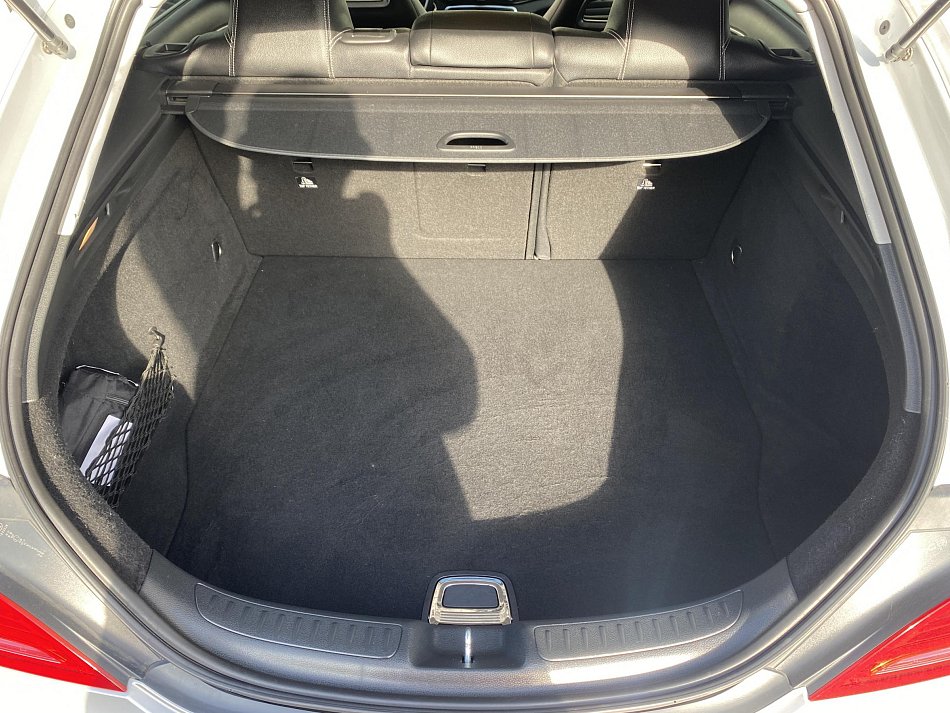 Mercedes-Benz CLA 2.2 CDi  200