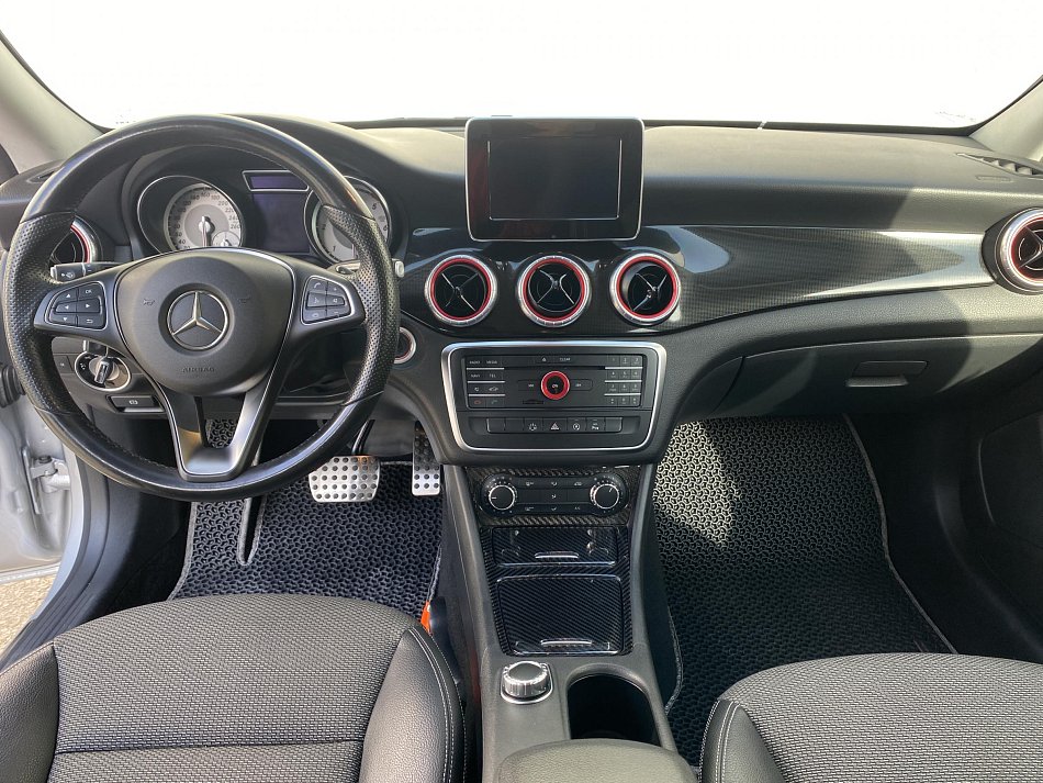 Mercedes-Benz CLA 2.2 CDi  200