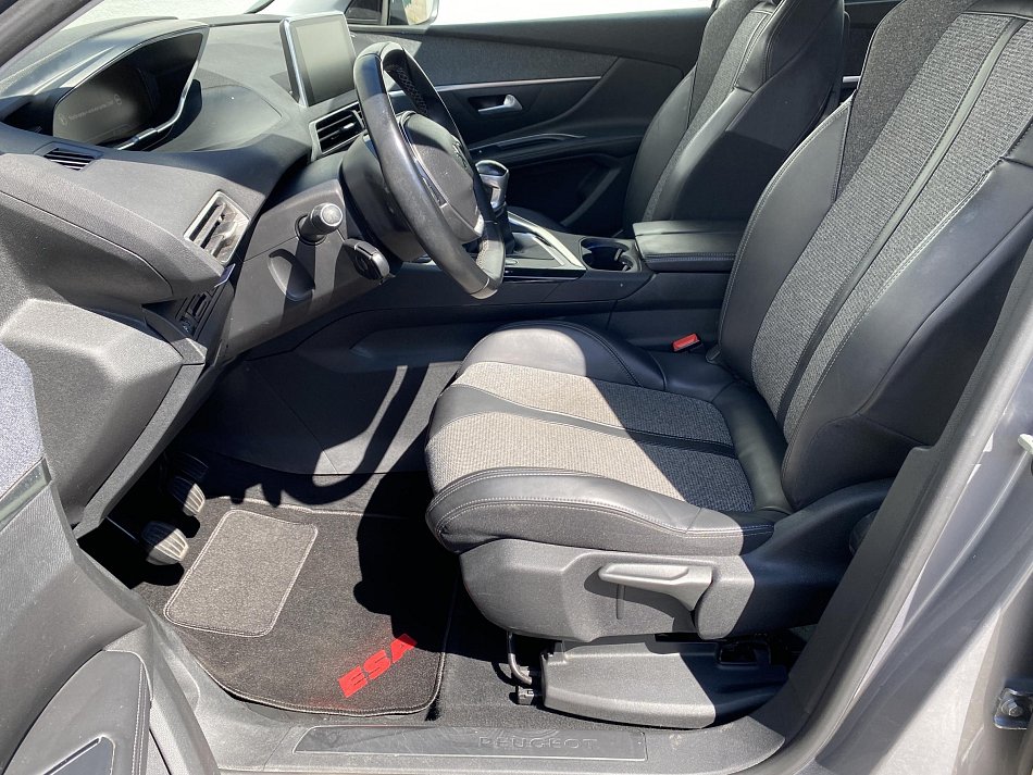Peugeot 5008 1.2PT Allure
