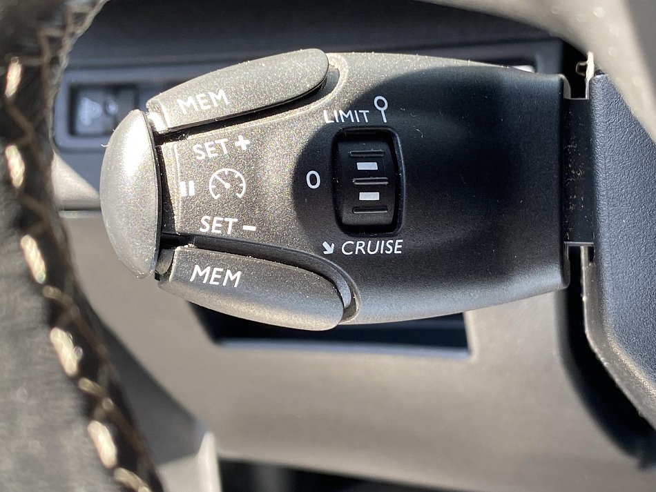 Peugeot 5008 1.2PT Allure