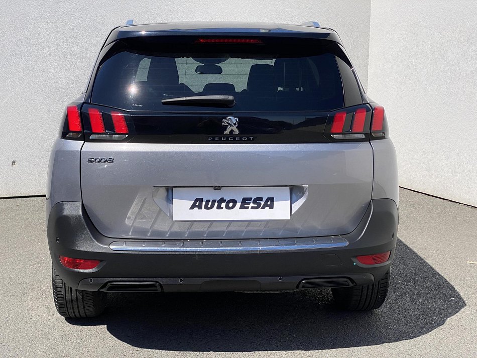 Peugeot 5008 1.2PT Allure