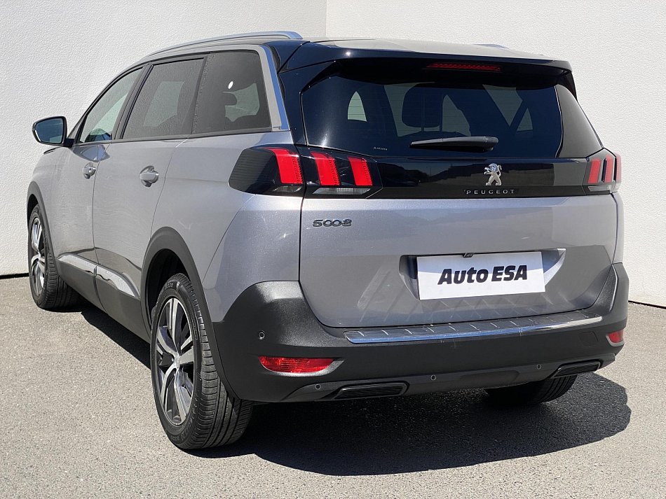 Peugeot 5008 1.2PT Allure
