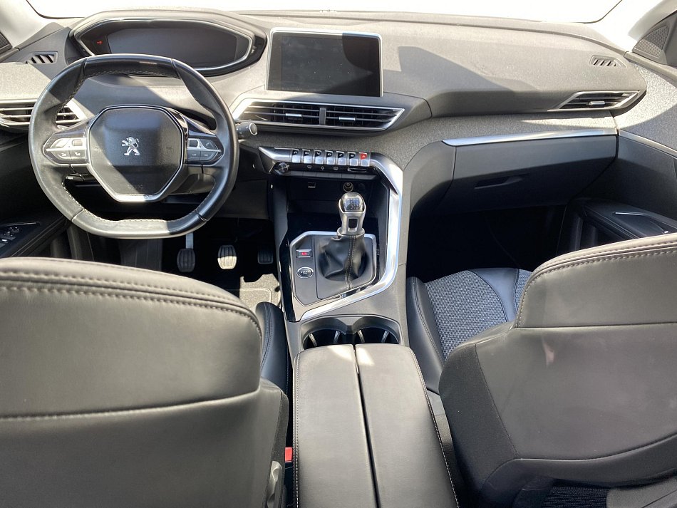 Peugeot 5008 1.2PT Allure