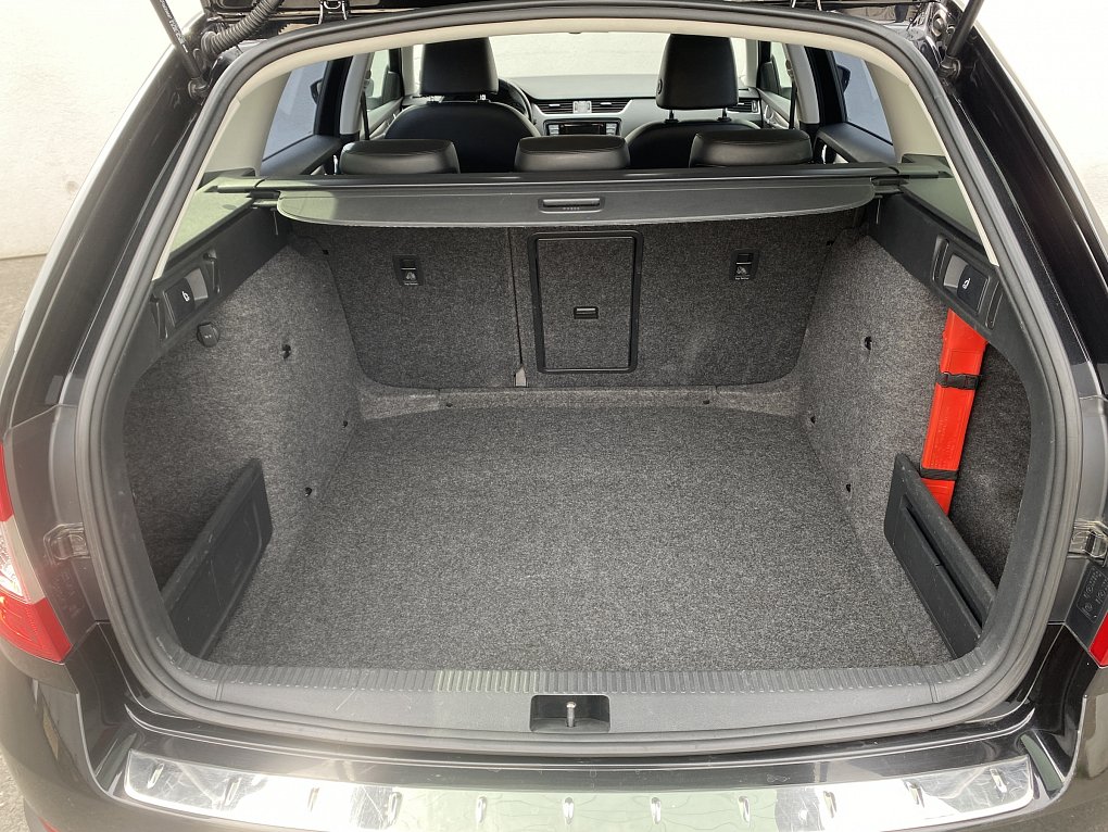 Škoda Octavia III 2.0 TDi  4x4